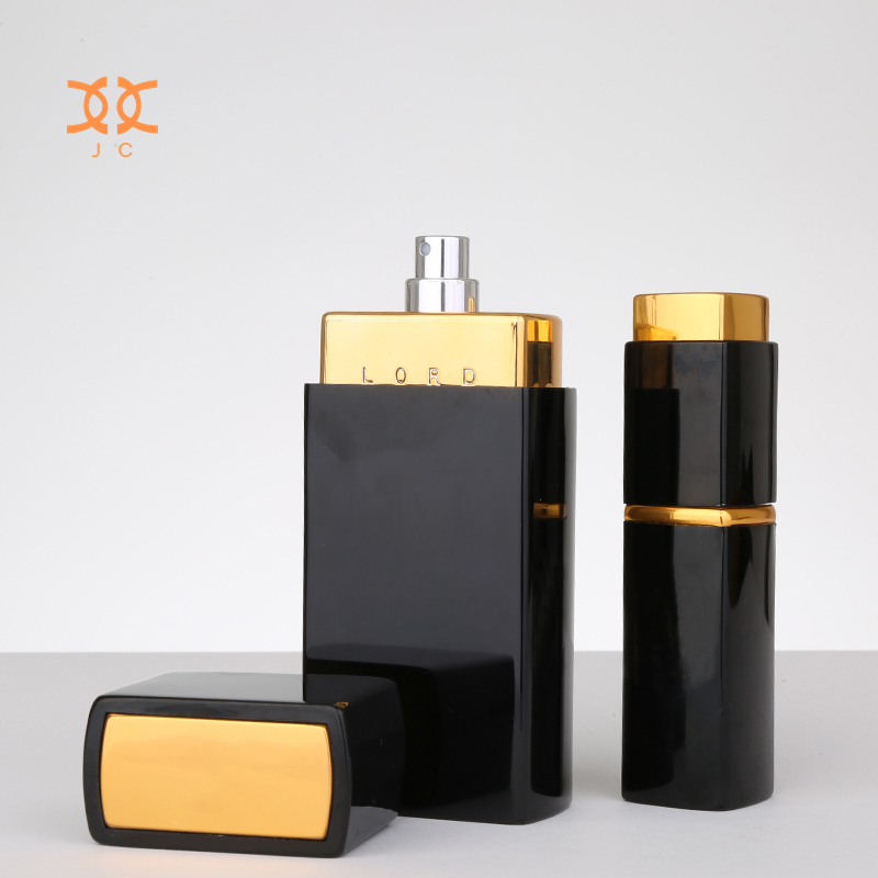 Beautiful Black Square Glass Spray Perfume Bottle With Black Cover 