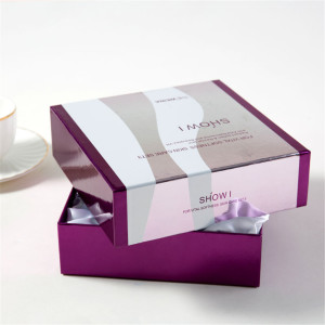 Custom design hot stamping cosmetic luxury gift cosmetic storage Skin care set box 