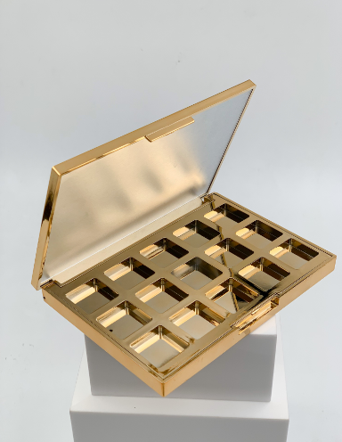 Rectangle 15 colors empty private label gold metallic 2020 new design custom luxury eyeshadow box eyeshadow palette case 