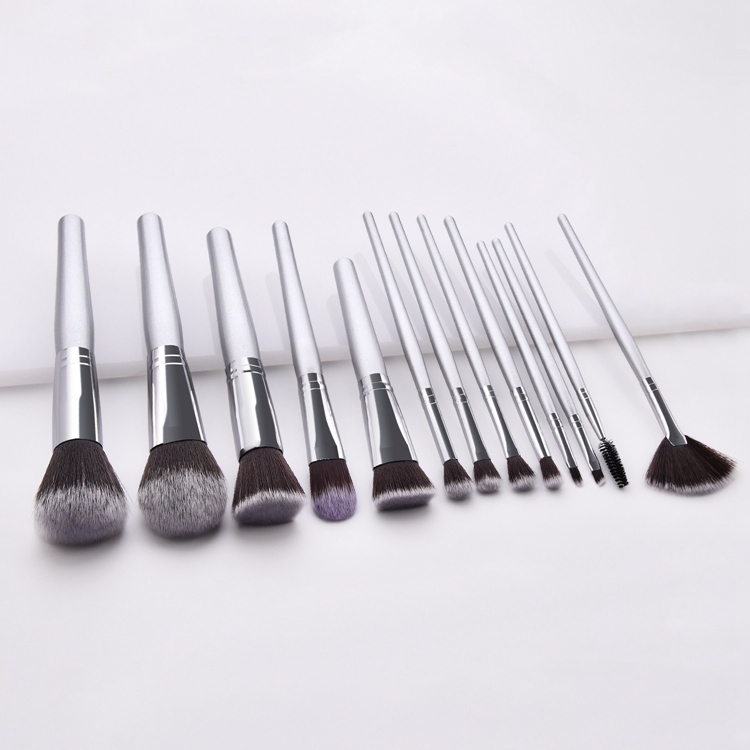 Amazon New Travel Custom Logo High-End Silver Wooden Handle Cosmetic Tools Makeup Brush Set Brochas De Maquillaje/maquillaje