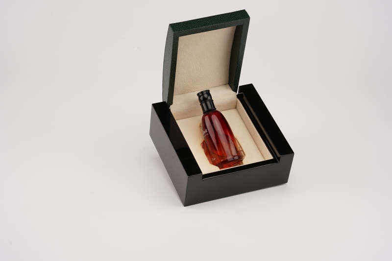 bespoke wooden perfume packaging box