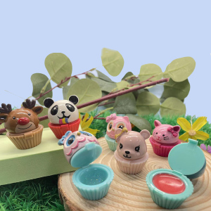 Factory Direct Sales C1094-1 Multicolor Cupcake Shape Kids Magic Lip Gloss Scented refills