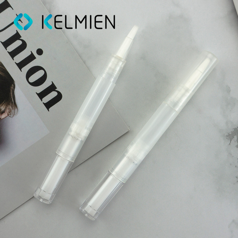 Rotating lip gloss pen tube white transparent concealer pen shell hair brush head cosmetic plastic packaging material