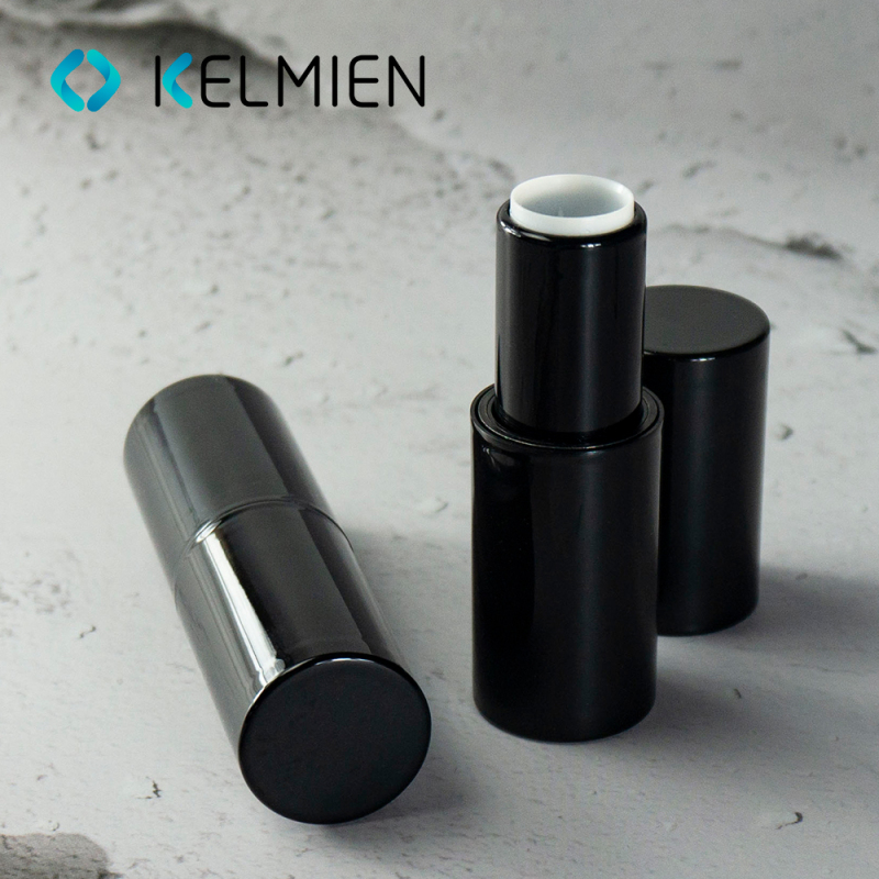 Cool Luxury Magnetic Lipstick Container Lipstick Tube Bright UV black cylinder