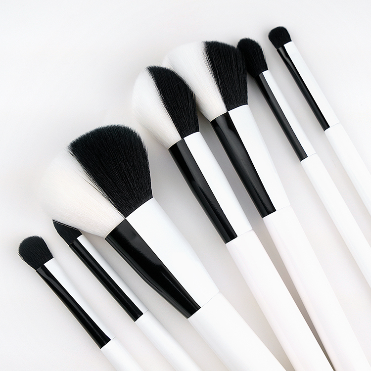 7PC black and white fashion travel makeup brush set