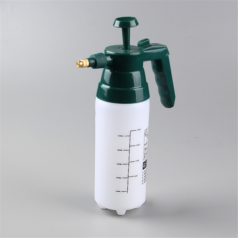 China manufacturer 500ml manual pump pressure water sprayer