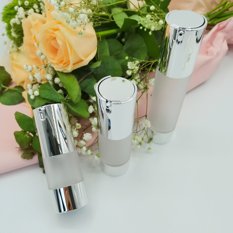 Factory Price Shiny Silver Color 15ml, 30ml, 50ml Skincare Packaging Luxury Airless Bottle 2022