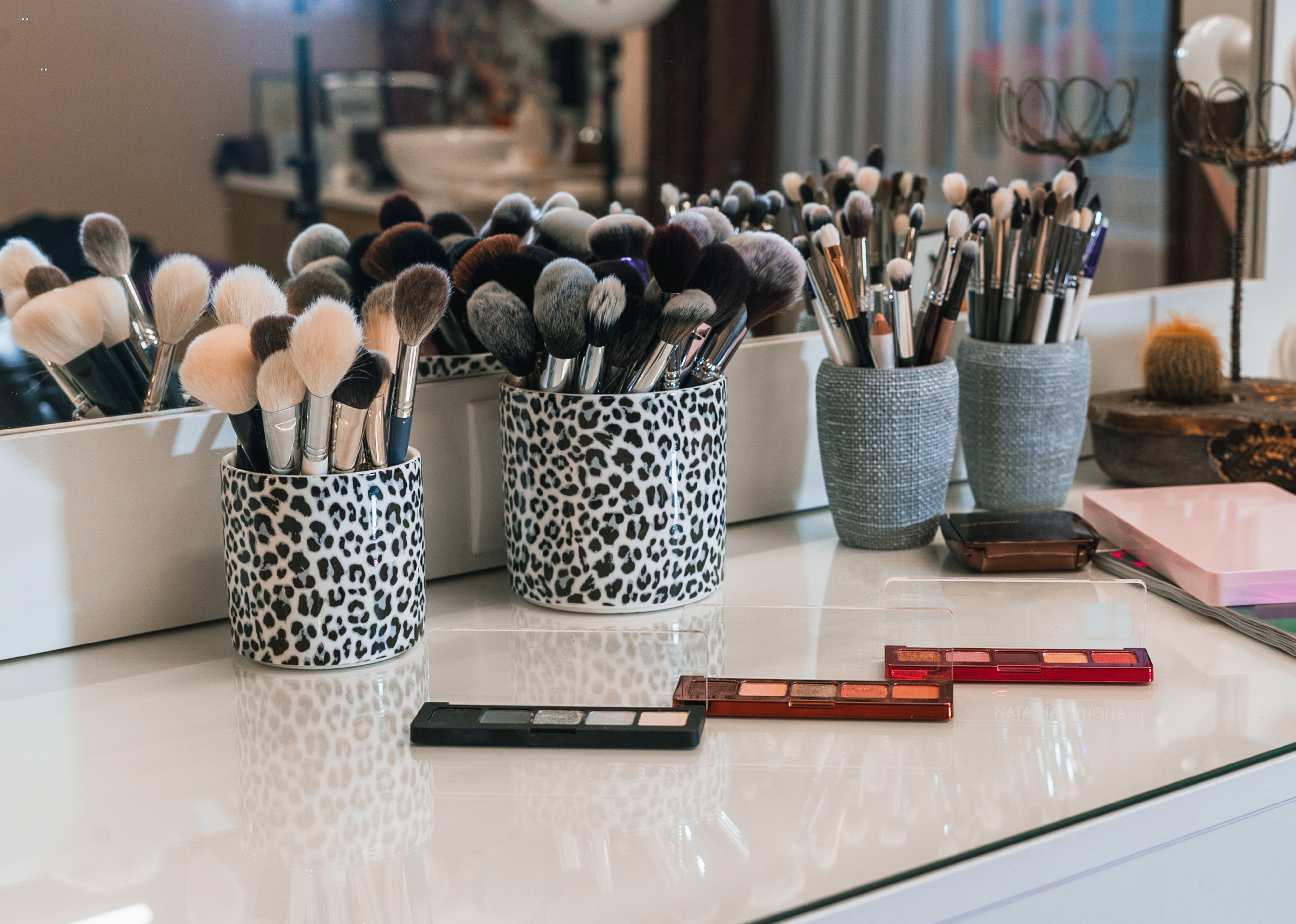 How to Start a Makeup Business