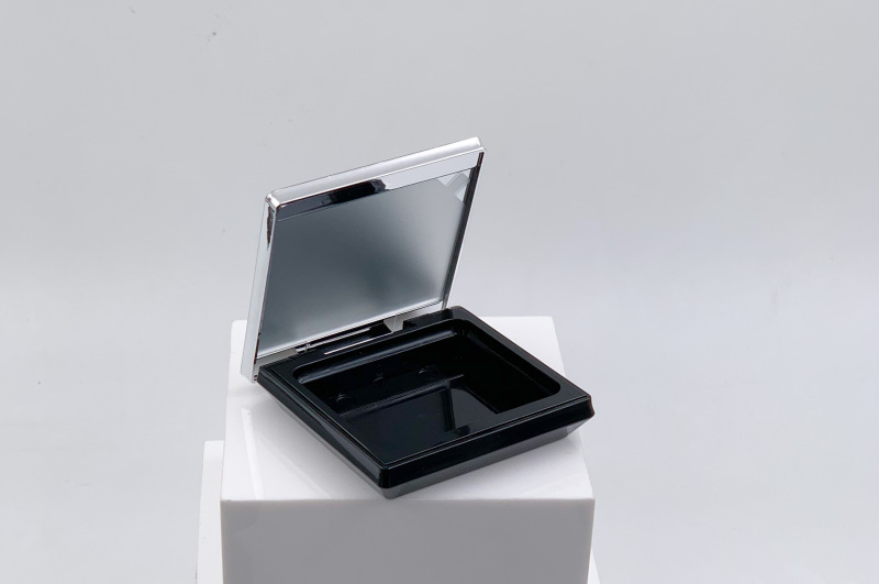 2020 magnetic Plastic Cosmetics pressed powder case with mirror empty cream foundation square empty makeup Compact Case