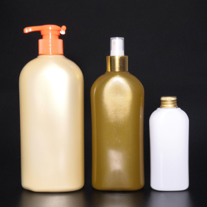 Wholesale 520ml 320ml 120ml PET White Light yellow or Khaki Plastic Flat Bottle for Body Washing Lotion / Hair Shampoo Bottles 
