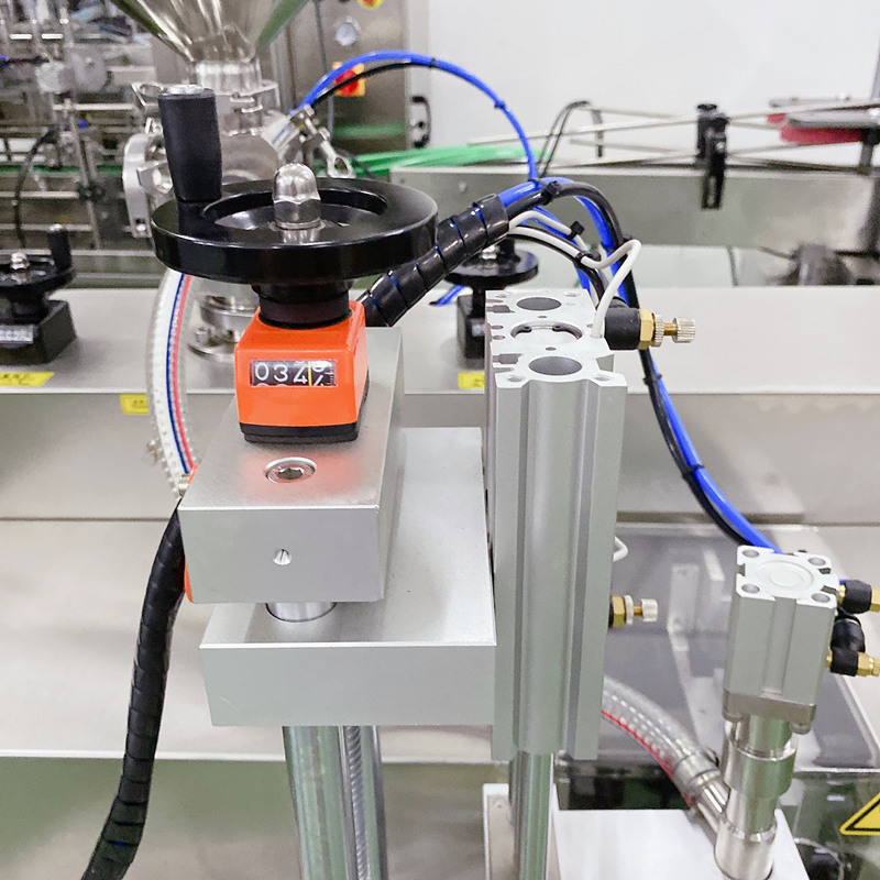 Semi automatic ultrasonic tube filling and sealing machine