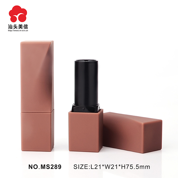 Wholesale Customized New Fashion Empty Round Shaped with Unique Plastic Cosmetic Lip Balm Tube / Lipstick tube Packaging