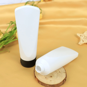 150ml Carrot Shape LDPE Bottle 