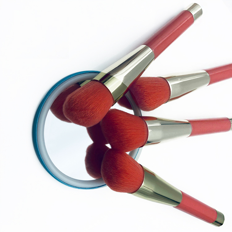 Single Light Red Synthetic Hair Blush Makeup Brush