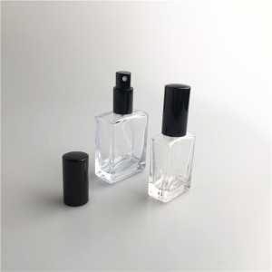 15 ml Glasss bottle with black pumps  