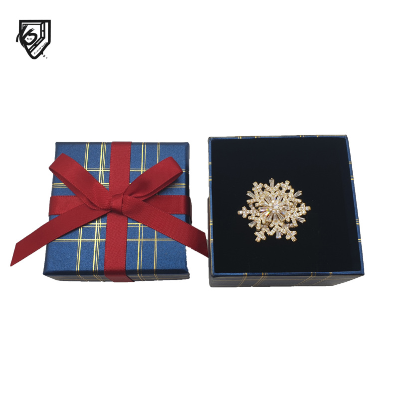 China Factory Supply Luxury Custom Logo Specialty Paper Use On Jewelry Packaging Box for Bracelet