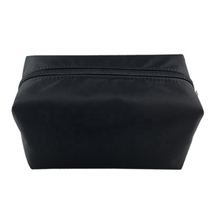 High End Design Waterproof Black Nylon Makeup Bag Water Resistance Men Travel Toiletry Bag With Private Label 