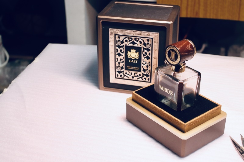Custom Cosmetic Rigid Grey Board Paper Telescopic Shoulder Box for Perfume or Essence with Eco-friendly EVA Lids