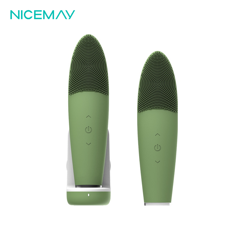 2020 New Arrivals Induction Charging Waterproof IPX7 Electric Silicone Face Cleaning Brush