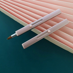 Best Seller Professional Retractable Brush, makeup brush lip brush Various Kind color Available